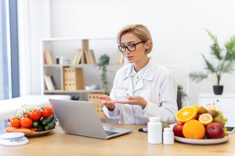 Dietitian,Consults
